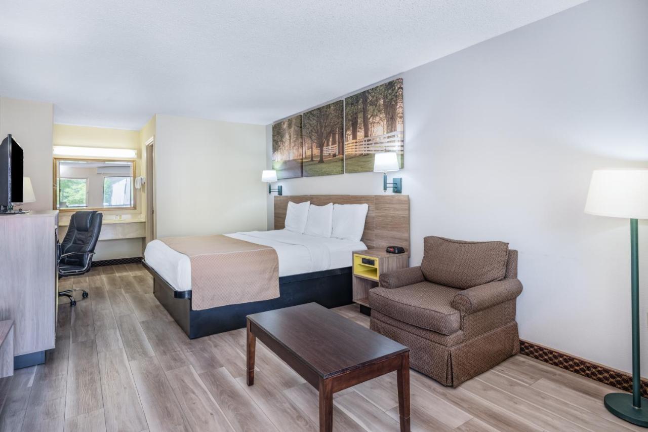 Days Inn By Wyndham Macon I-475 Esterno foto